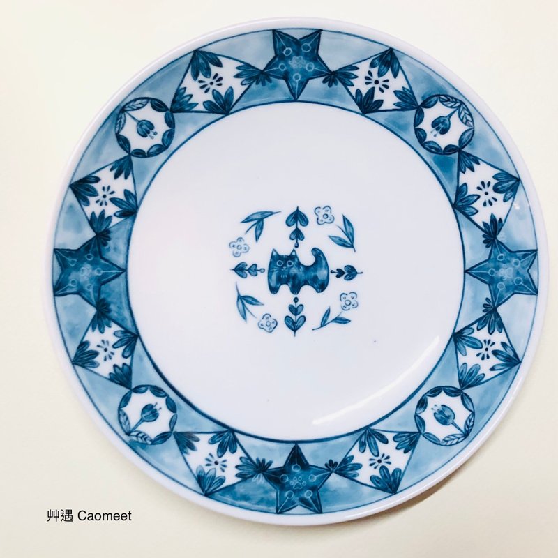 Blue and white porcelain painted heart flower cat seven-inch plate round plate hand-painted plate porcelain painted - จานและถาด - เครื่องลายคราม 