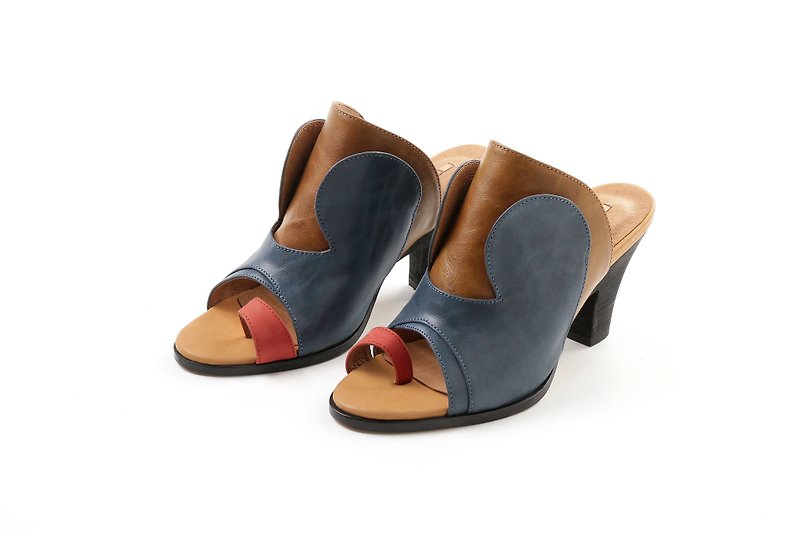 ZOODY / parrot shellfish / handmade shoes / high heel level flip flops / blue-brown-red - รองเท้าแตะ - หนังแท้ หลากหลายสี