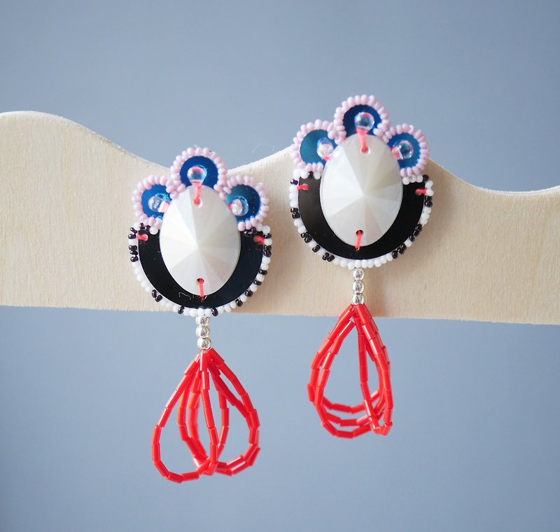 tsububu/bead embroidery/microbe/mask-piercing, Clip-On - ต่างหู - งานปัก สีแดง