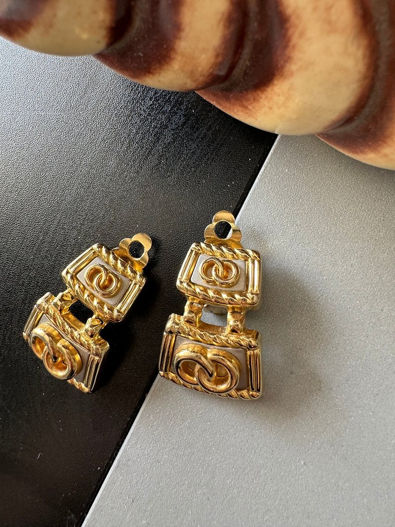 Vintage French Ear Clip - Earrings & Clip-ons - Other Metals Gold