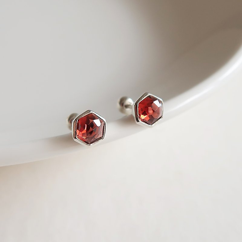 925 sterling silver Stone hexagonal bezel inlaid bead lock bead earrings and Clip-On free packaging - ต่างหู - เงินแท้ สีแดง