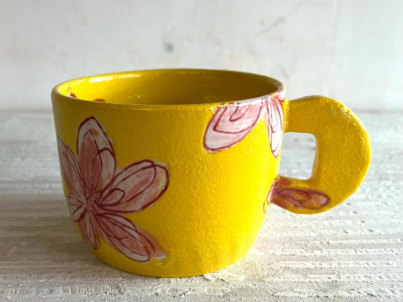 豔黃語花陶製咖啡杯(售完再製款)_陶器馬克杯 - 咖啡杯/馬克杯 - 瓷 黃色