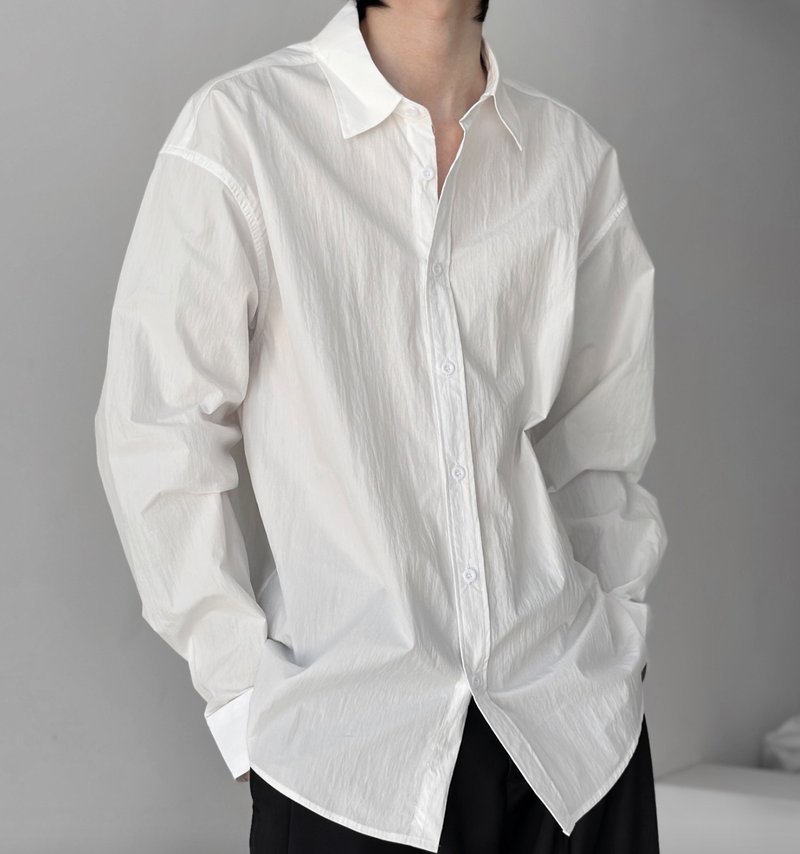 Minimalist texture lazy thin long sleeve shirt - เสื้อเชิ้ตผู้ชาย - วัสดุอื่นๆ ขาว