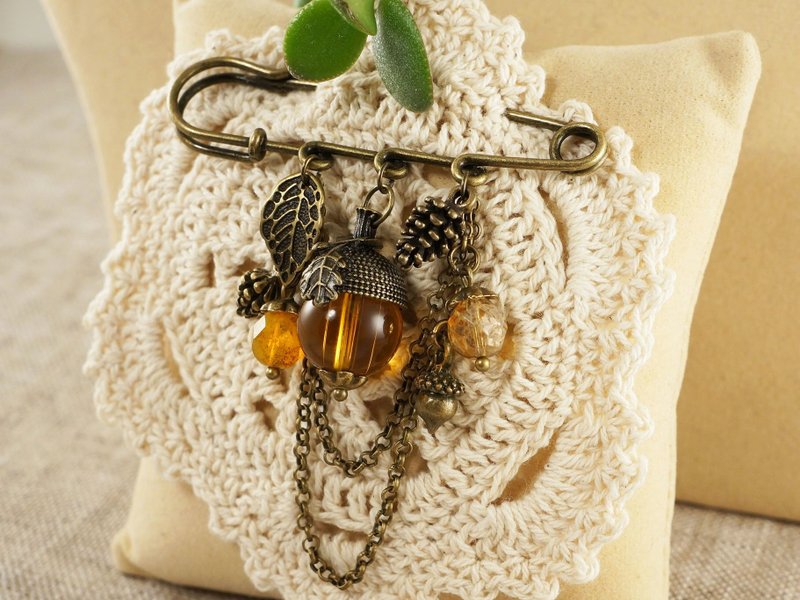 Bronze Yellow Glass Acorn Pine Cone Leaf Forest Woodland Brooch Pin Jewelry Gift - 胸針 - 玻璃 黃色