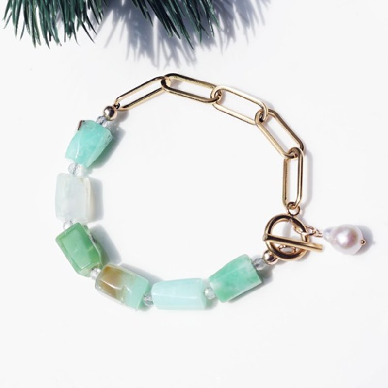 Surgical stainless Stainless Steel mantel bracelet with chrysoprase and pearls Lagoon - Bracelets - Gemstone Green