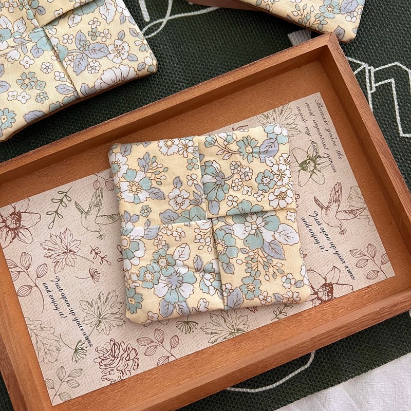 Zakka style handmade coasters heartwarming garden patchwork coasters - ที่รองแก้ว - ผ้าฝ้าย/ผ้าลินิน หลากหลายสี