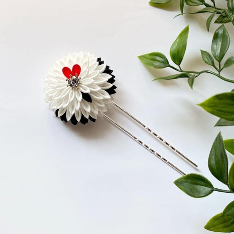 Knob work Kanzashi-Red-crowned crane-Hair ornaments Adult ceremony Kimono Graduation ceremony Entrance ceremony Wedding ceremony - Hair Accessories - Cotton & Hemp 