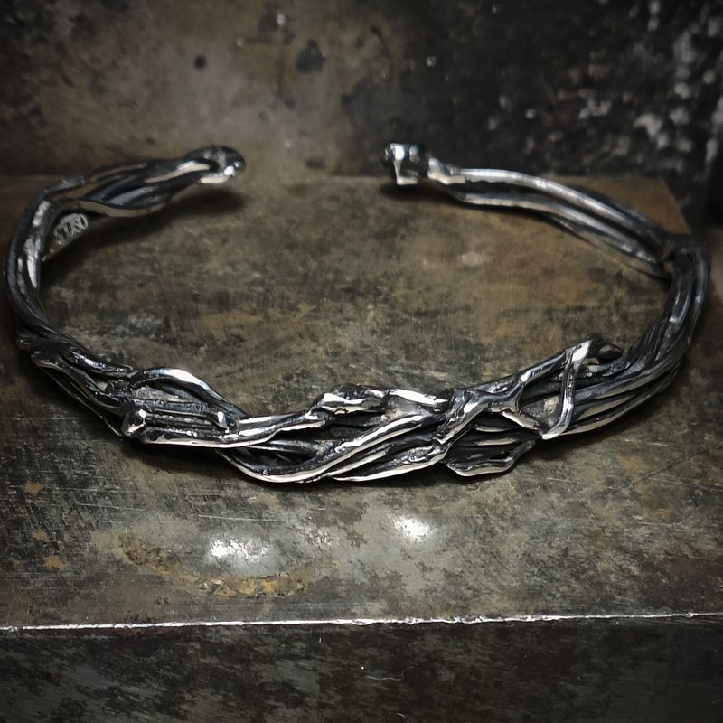 silver bracelet silver bracelet - สร้อยข้อมือ - เครื่องเพชรพลอย สีดำ