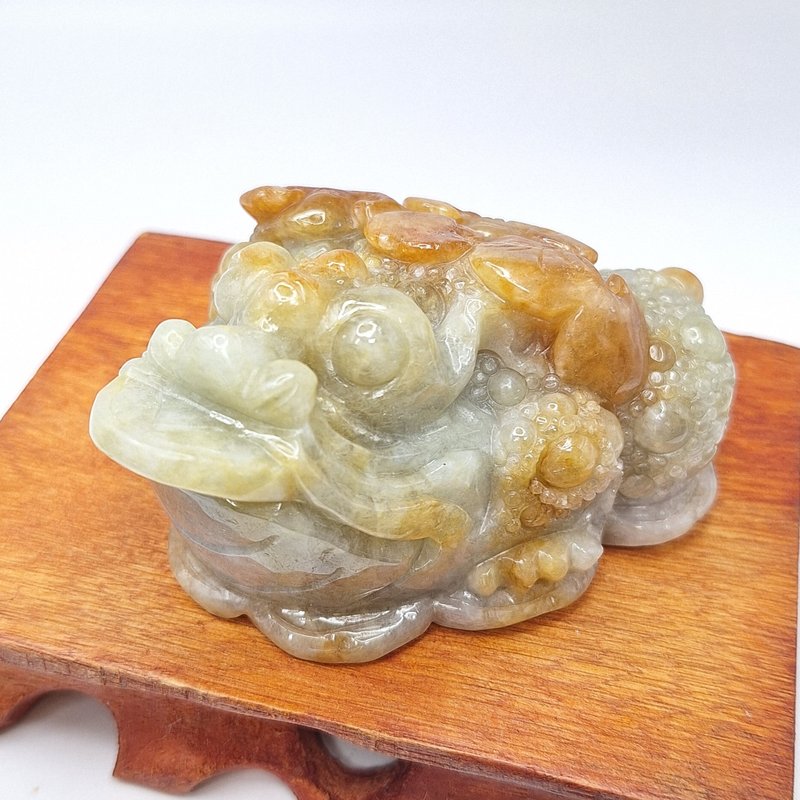 Warm hand-carved toad ornaments | Natural Burmese jade A grade jadeite - ของวางตกแต่ง - หยก 