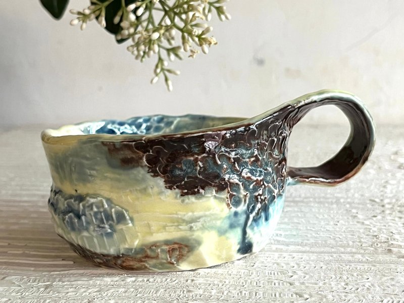 Sea wave shaped handle shallow cup_Pottery mug - Mugs - Porcelain Blue