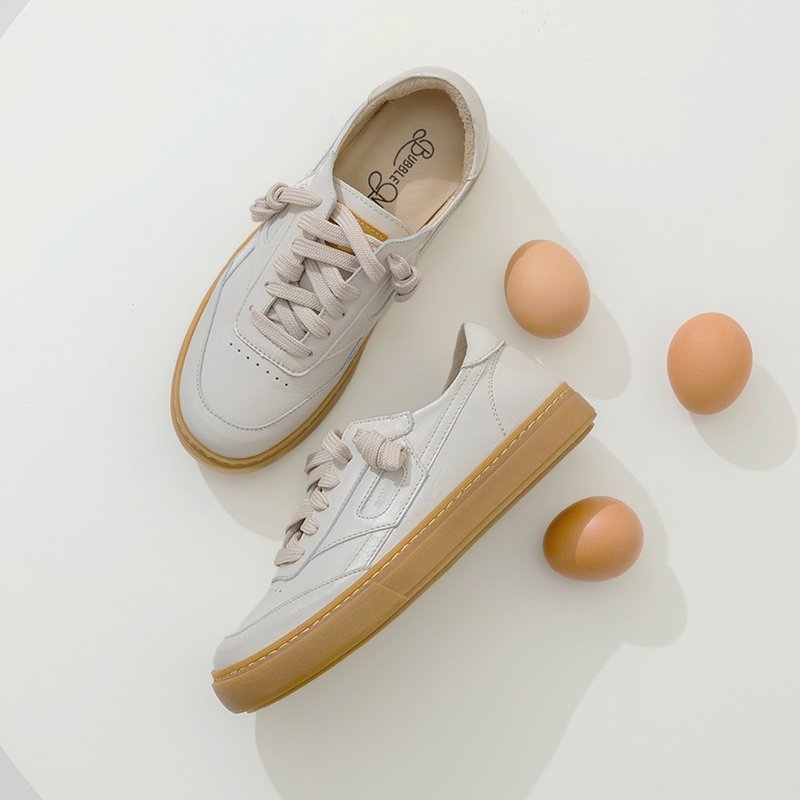 Seesaw leather shoes-Midsummer white - รองเท้าลำลองผู้หญิง - หนังแท้ ขาว