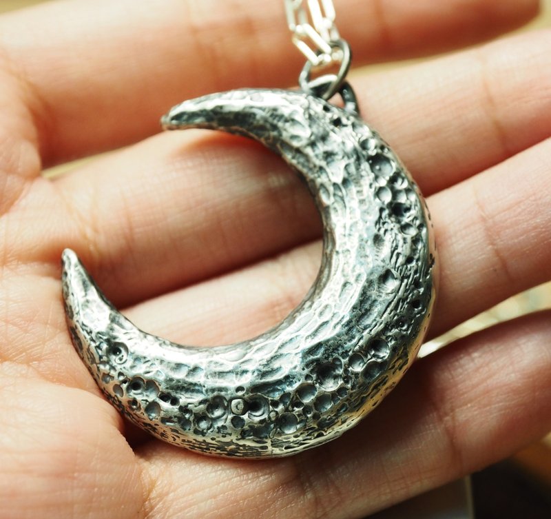 925 Silver Big Moon Necklace - สร้อยคอ - เงินแท้ สีเงิน