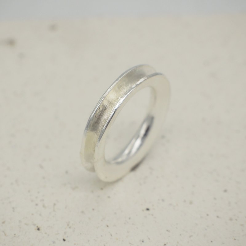 **Nimbus nimbus**forging depression curve ring - แหวนคู่ - กระดาษ สีเงิน