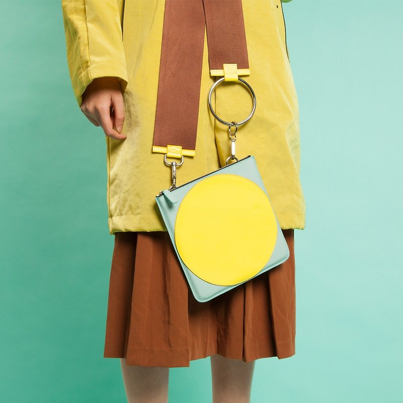 YIZISTORE新しい混合色の広いストラップの女性のショルダーバッグメッセンジャーバッグシンプルなパケット平方レザーバッグアート