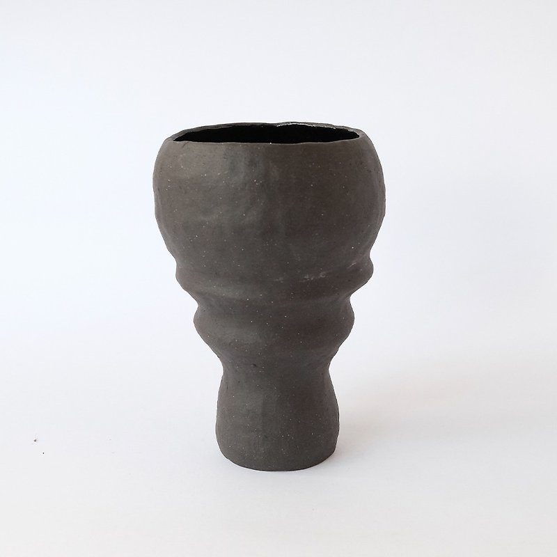 Black mosquito beer mug-round head / cup - Cups - Pottery Black