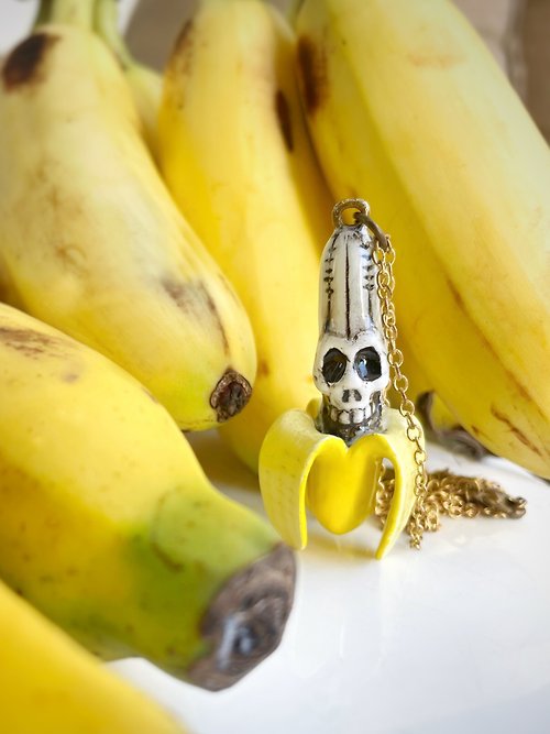 MAFIA JEWELRY Banana Skull Hand Painted Enamel Necklace.