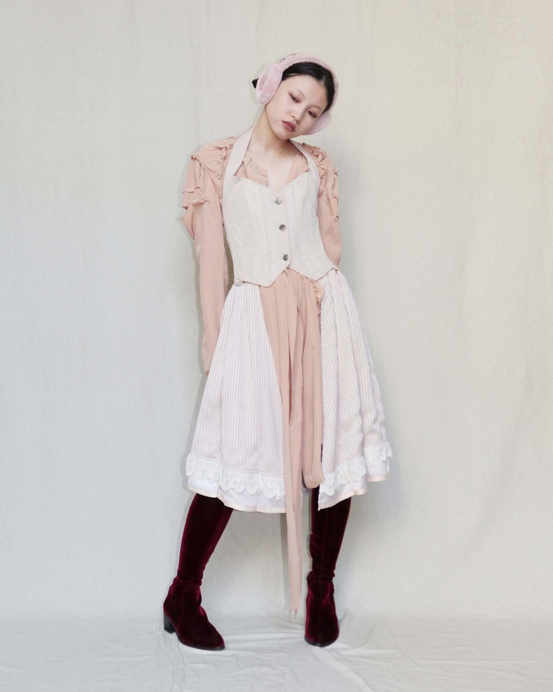 Vintage pumpkins. OZZ ONESTE Cardigan Vest Stitching Lace Long Skirt - เสื้อกั๊กผู้หญิง - วัสดุอื่นๆ 