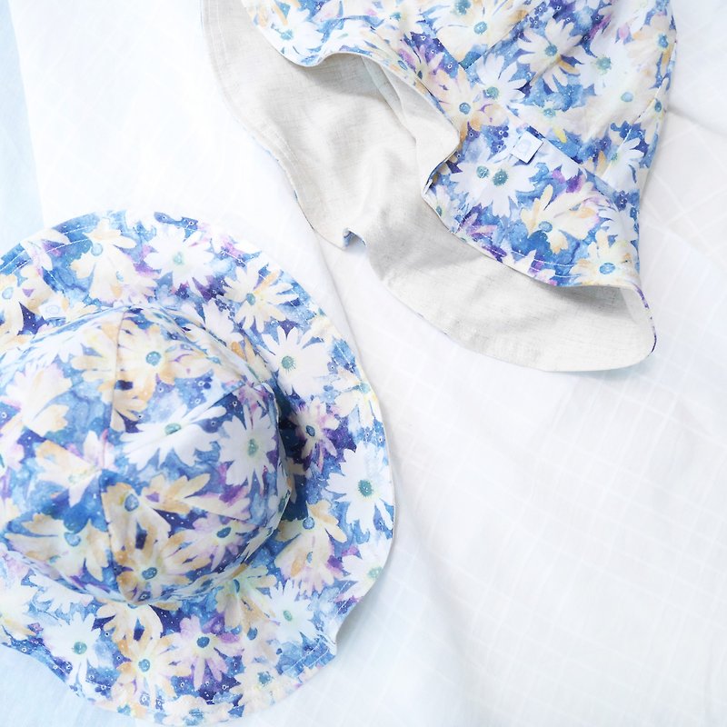 Lightweight wide-brimmed dome dome cap | Summer daisies - หมวก - ผ้าฝ้าย/ผ้าลินิน สีน้ำเงิน