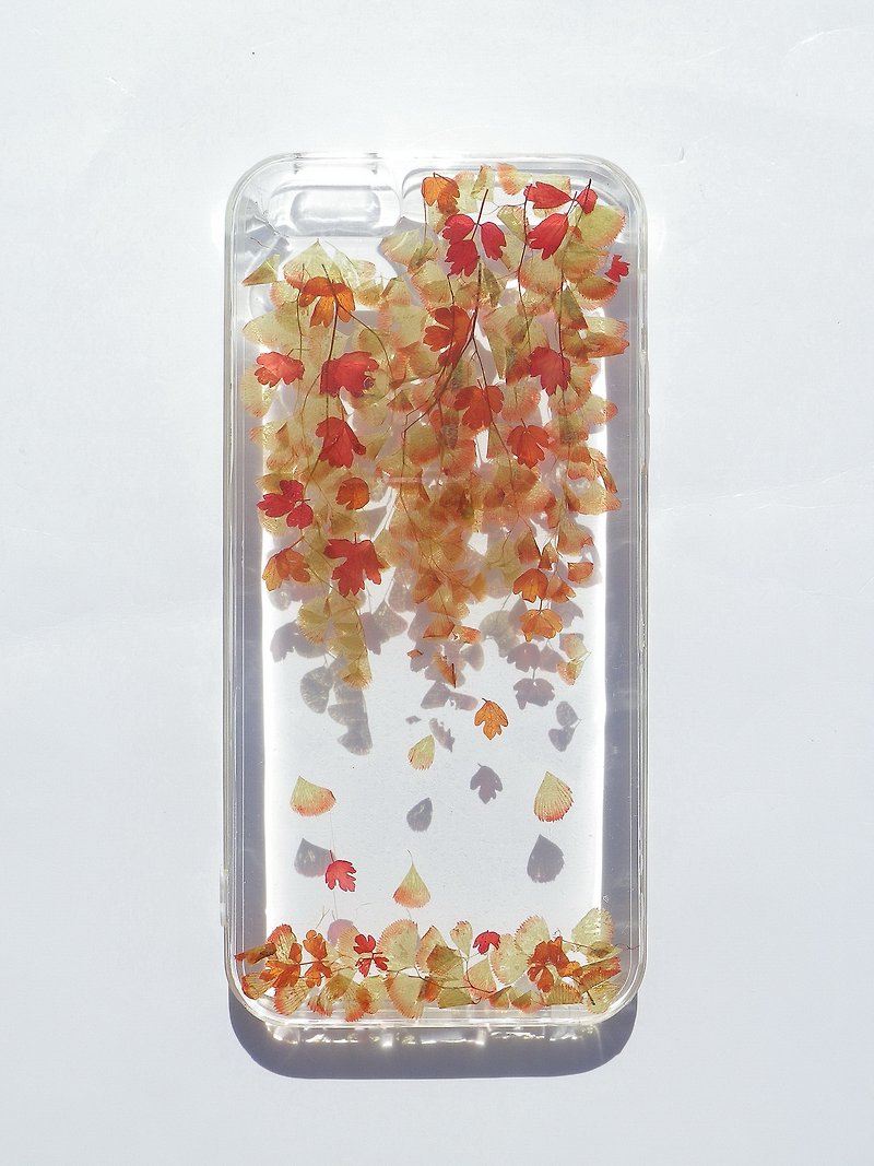 Handmade phone case, Pressed leaves with nature, iphone 5/5S, iphone SE, Fall - เคส/ซองมือถือ - พลาสติก สีนำ้ตาล