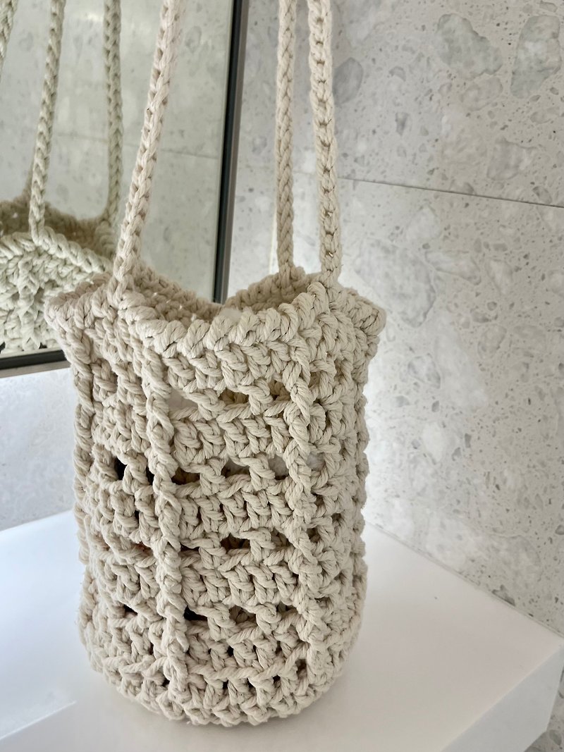 Cami handmade wool knitting hemp thread hand-made summer beach cylinder bag - Drawstring Bags - Cotton & Hemp Khaki