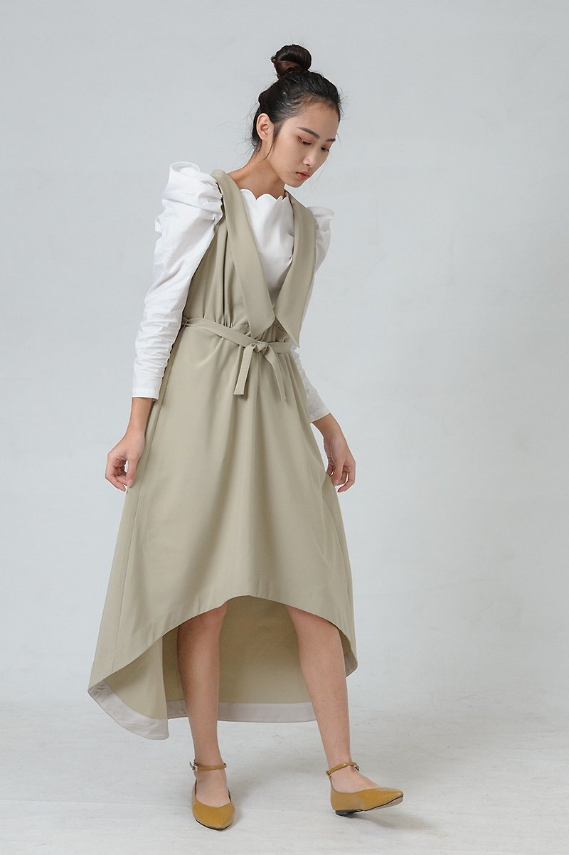 LANZONA Big V shawl slim fit pleated strappy vest dress - 1A34 - ชุดเดรส - เส้นใยสังเคราะห์ สีกากี