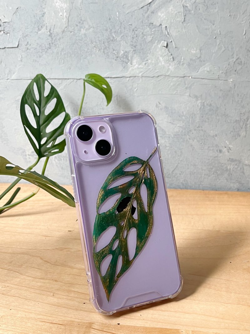 Leaf pressed flower phone case - เคส/ซองมือถือ - พลาสติก สีเขียว