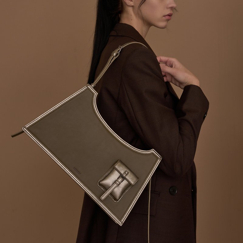 หนังเทียม กระเป๋าแมสเซนเจอร์ สีกากี - PONIE Bag (Khaki Silver)