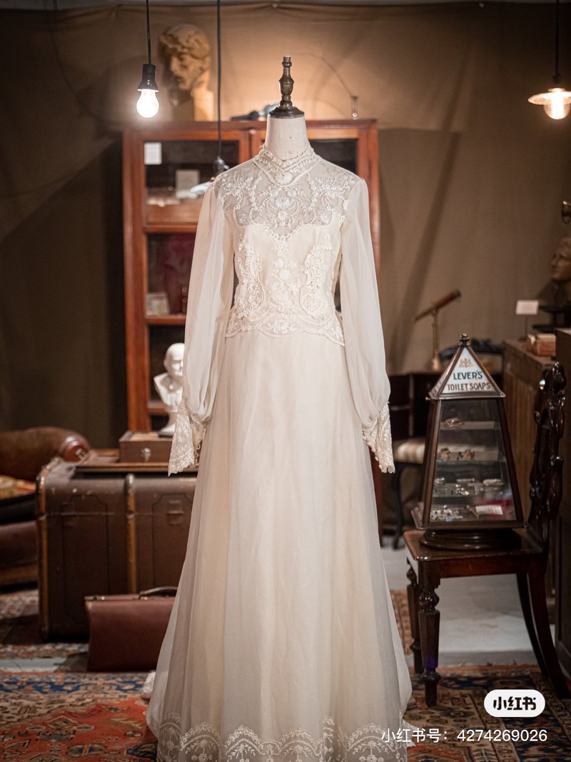 米黃色長拋袖60年代古董婚紗 - 禮服/小禮服 - 棉．麻 白色