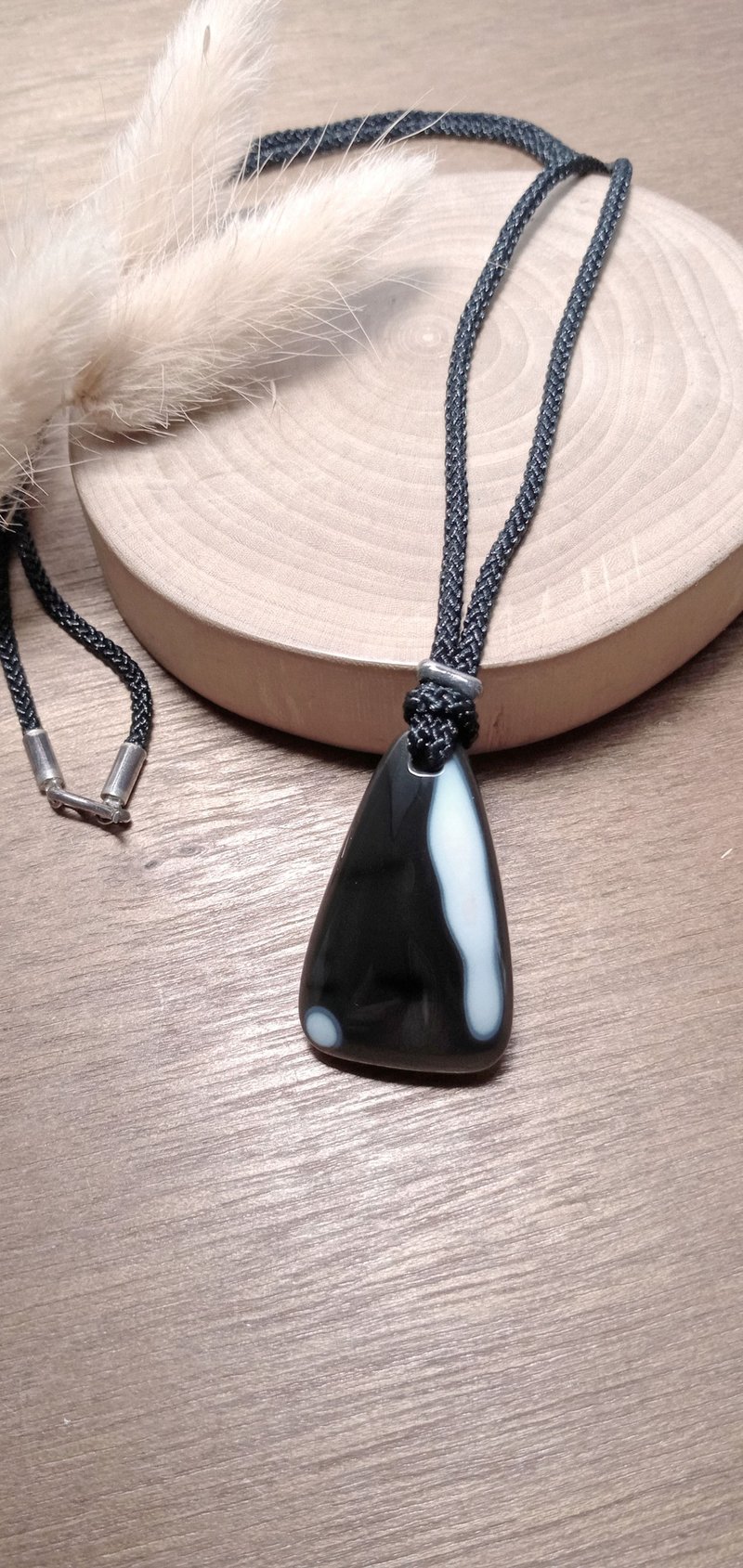 Christmas gift box | Necklace simple design - image striped black agate / simple and easy to match double-sided - Necklaces - Other Materials Black