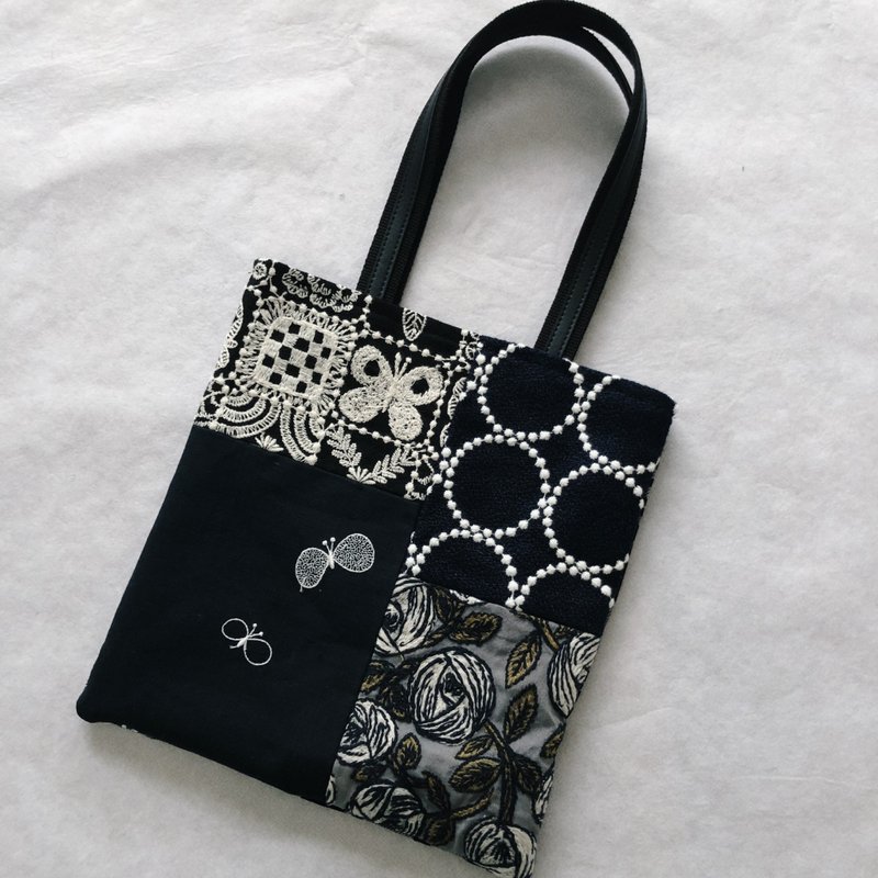 Handmade gloves, handbags, mini bags, with pockets, embroidery, mina perhonen - Handbags & Totes - Cotton & Hemp Multicolor