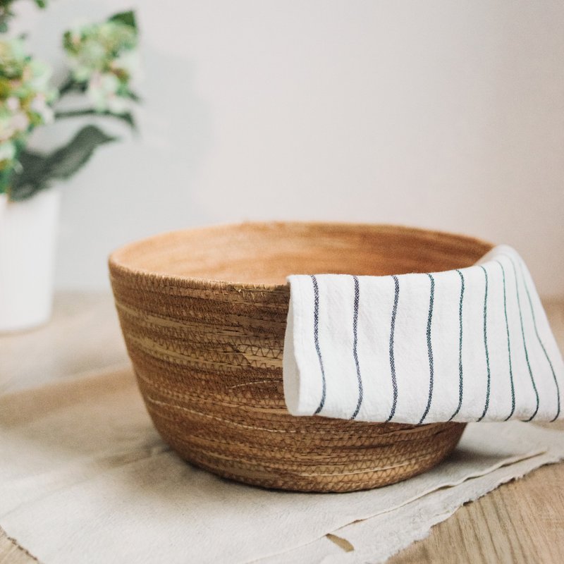 Wide mouth grass basket_Fair trade - กล่องเก็บของ - พืช/ดอกไม้ สีกากี