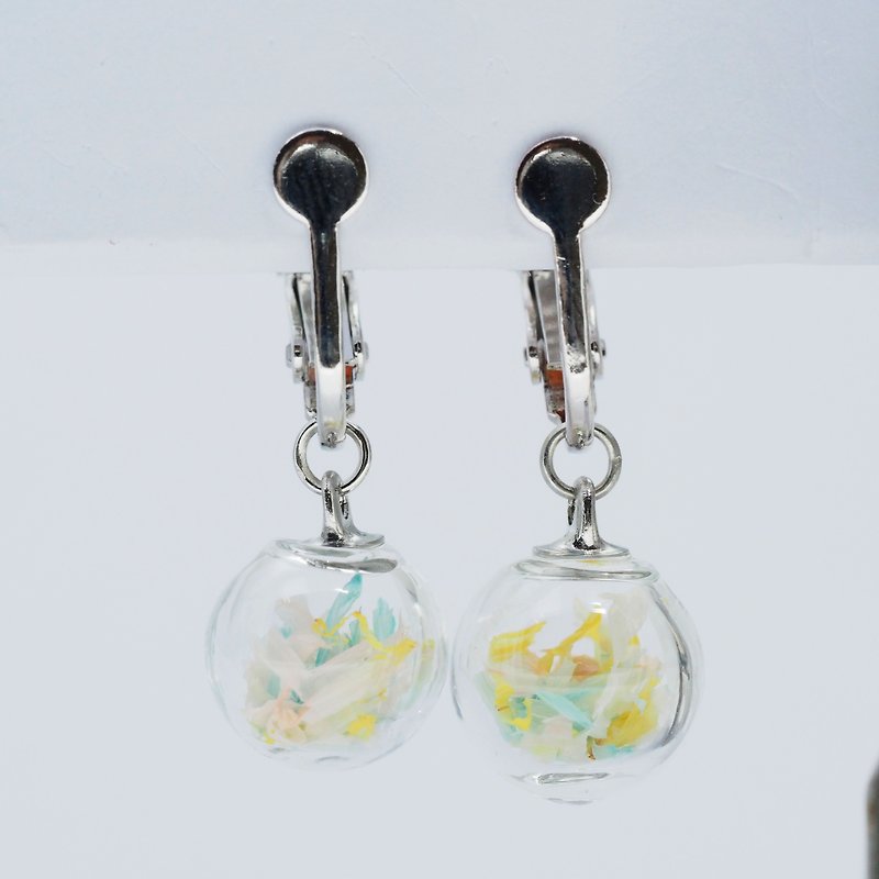OMYWAY Handmade Dried Flower - Glass Globe - Earrings  1cm - Earrings & Clip-ons - Glass Pink