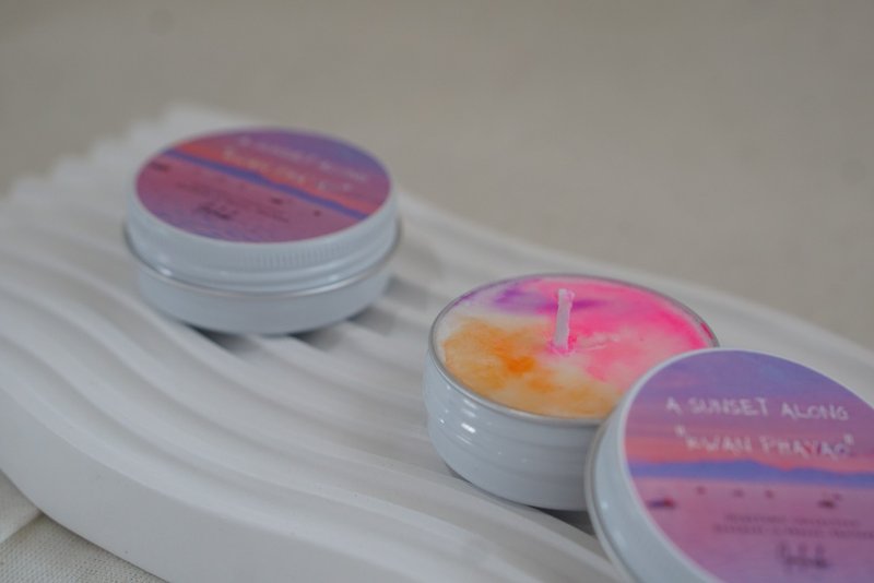 A Sunset Along Kwan Phayao, Thailand Soy wax Scented Candle 30g. - 香氛/精油/擴香 - 精油 粉紅色