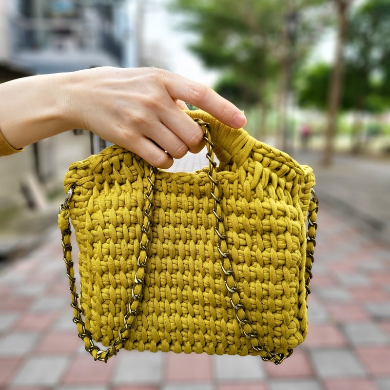 Cube bag 方塊包/crochet bag 手工鉤針編織包 - 手提包/手提袋 - 棉．麻 
