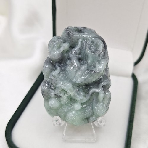 緣圓翡翠 緬甸藍水飄花烏雞 霸氣龍牌 掛件 排件 | 天然緬甸玉A貨翡翠