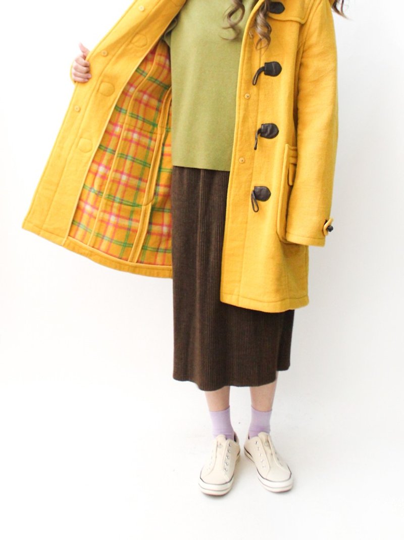 [RE1115C425] Autumn and winter South Korea Institute of the pattern of wool in the yellow hooded vintage coat buckle coat - เสื้อแจ็คเก็ต - ขนแกะ สีเหลือง