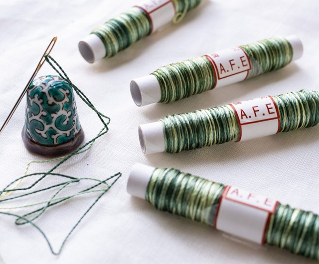 Art Fiber Endoのシルクぼかし刺繍糸 緑 1本 - ショップ Art