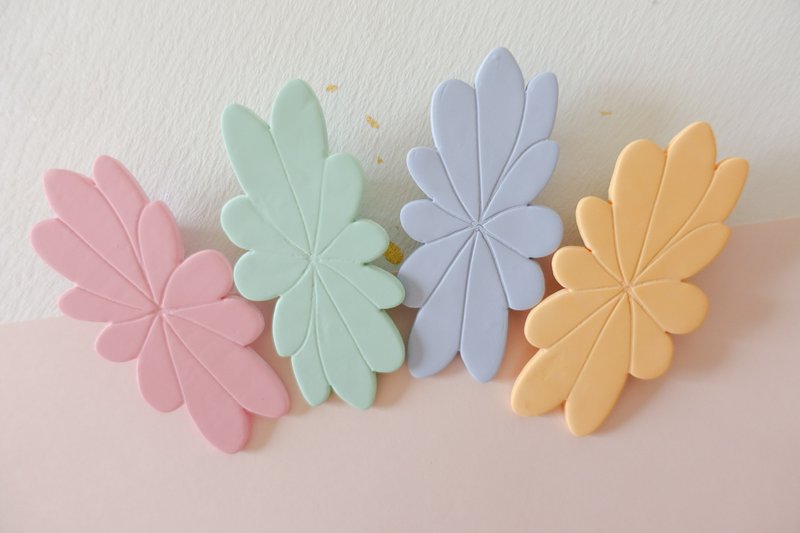 Autumn Series-Handmade soft clay hairpin with autumn pastel color flowers - เครื่องประดับผม - ดินเผา หลากหลายสี