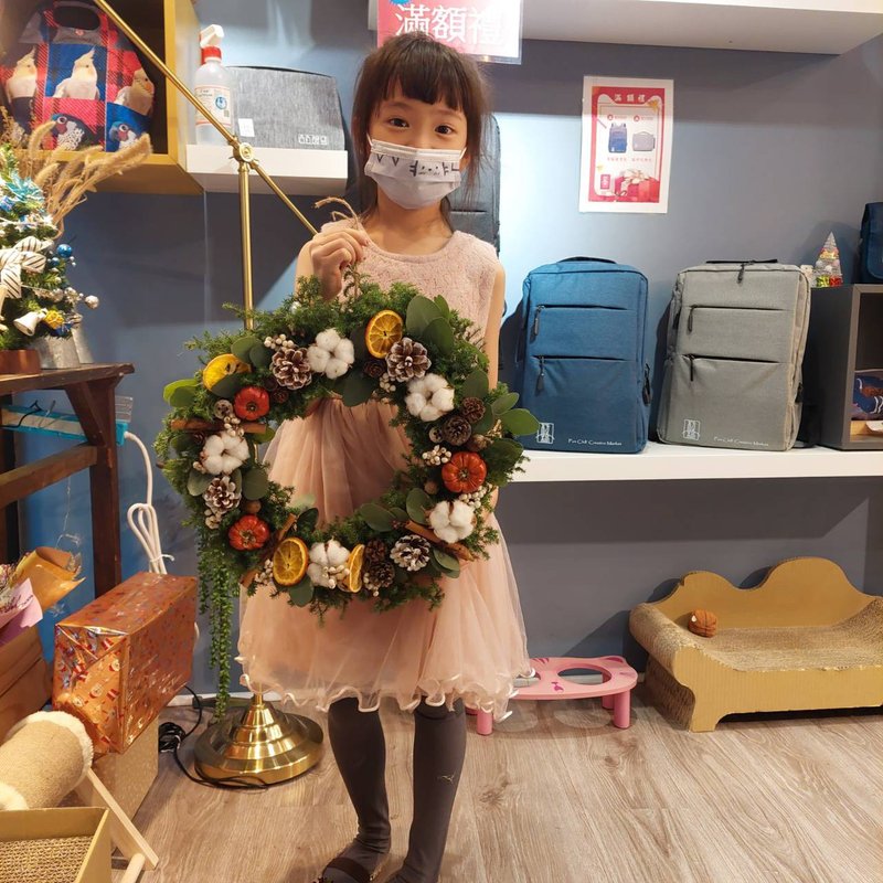 【體驗】【聖誕花圈課程】澎湃繽紛新鮮雪松花圈/大大幸運松果吊 - 植栽/花藝 - 植物．花 