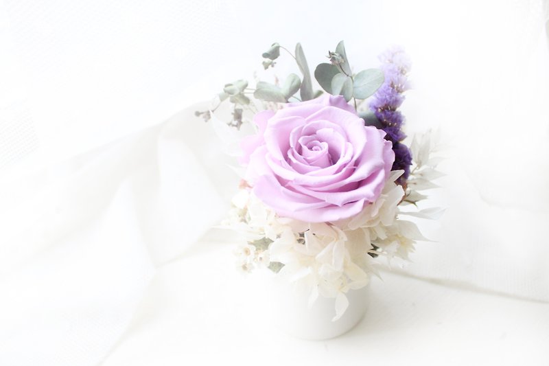 Psychedelic forest flowers and small round table flowers · Elegant purple eternal rose flower ceremony - Dried Flowers & Bouquets - Plants & Flowers Purple