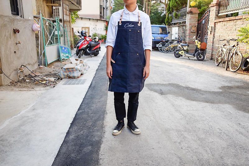 [Kyrgyzstanco] aprons custom work apron waterproof double wax cloth / brass button / leather embroidery printing - Other - Genuine Leather Blue
