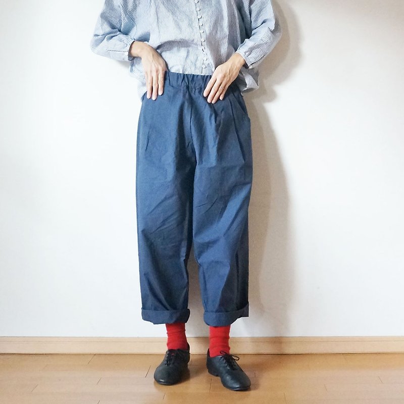 Cotton antique tuck pants NAVY - 女長褲 - 棉．麻 藍色