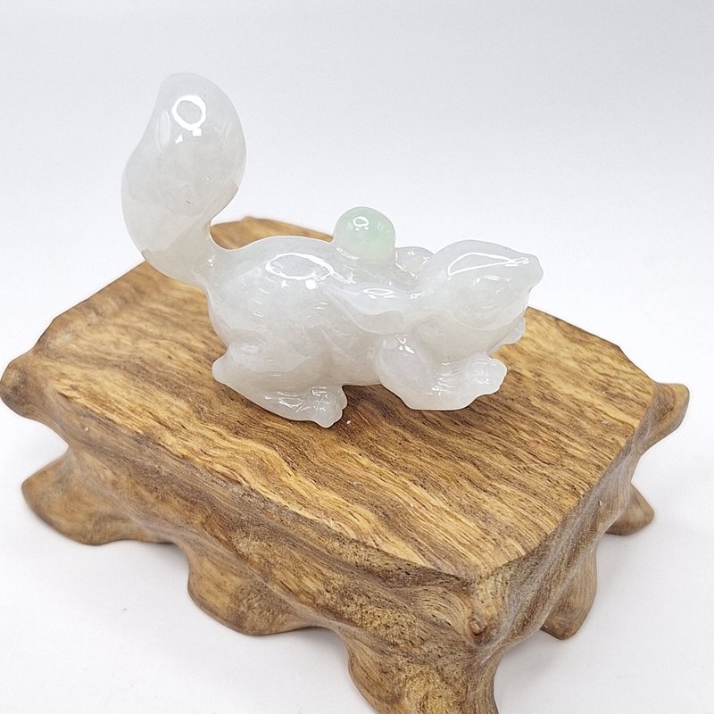 Icy green hand-carved squirrel ornament | Natural Burmese jade A grade jadeite - สร้อยคอ - หยก 