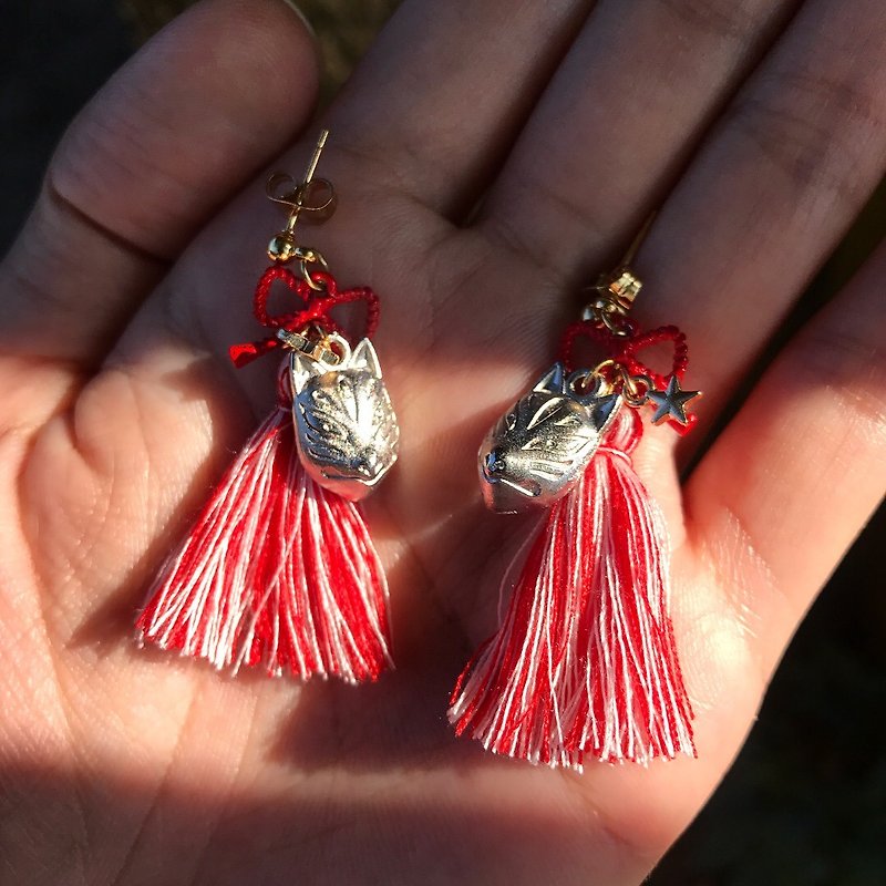 [Lost and find] Inari Shrine Fox Earrings - Earrings & Clip-ons - Other Metals Red