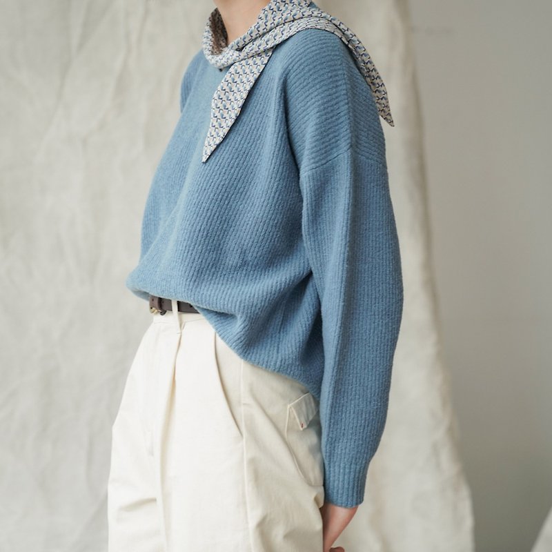 Eric Houmai | Blue V-neck loose retro movie color wool blend sweater plain simple wide sleeve - สเวตเตอร์ผู้หญิง - ขนแกะ สีน้ำเงิน