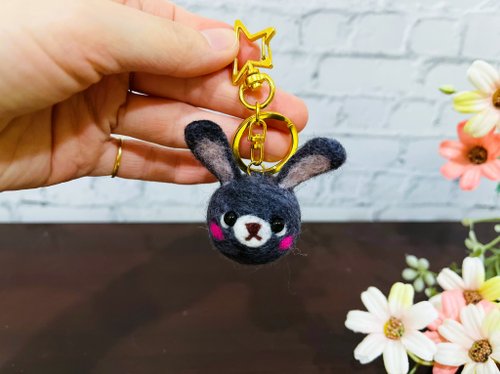 クッションキーホルダー、うさぎフリルフェルト クッションキーホルダー、うさぎフリルフェルト