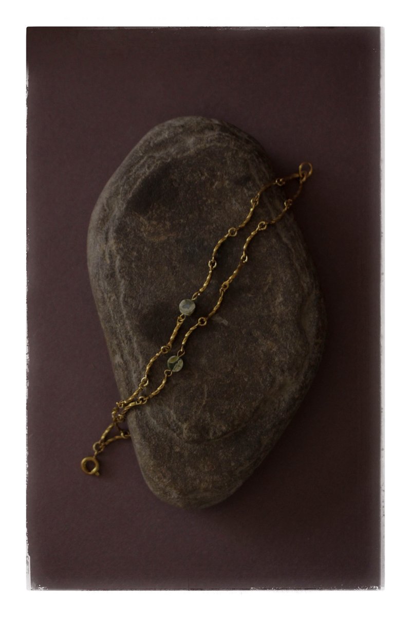 Brass Bracelet – Olive Green Stone – Original Copper Embossed Bracelet - สร้อยข้อมือ - ทองแดงทองเหลือง สีทอง
