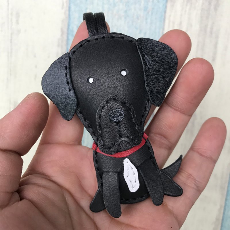 Healing small things black cute labrador dog hand-stitched leather charm small size - พวงกุญแจ - หนังแท้ สีดำ