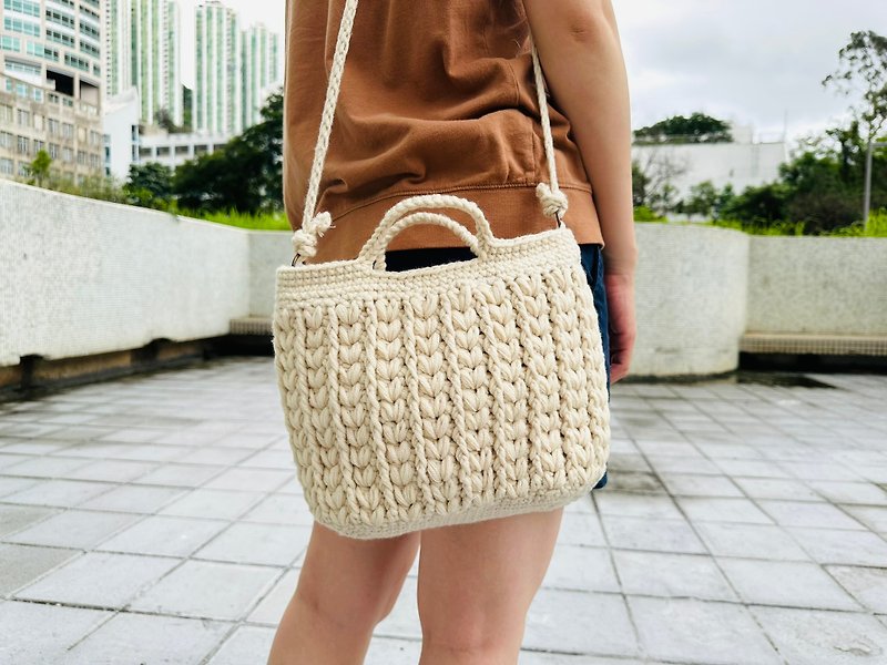 Thick cotton thread woven three-dimensional heart-shaped cross-body bag - Messenger Bags & Sling Bags - Cotton & Hemp White