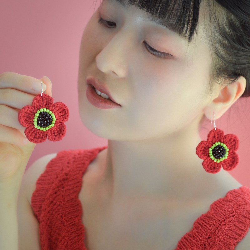 Retro red flower earrings forest style knitted ear clips - Earrings & Clip-ons - Cotton & Hemp Red